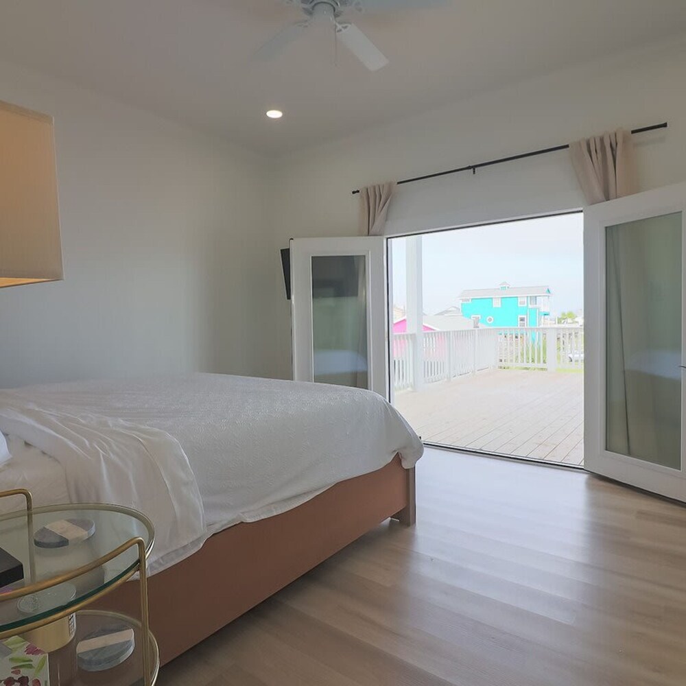 Unforgettable Vacation Getaway in Treasure Island