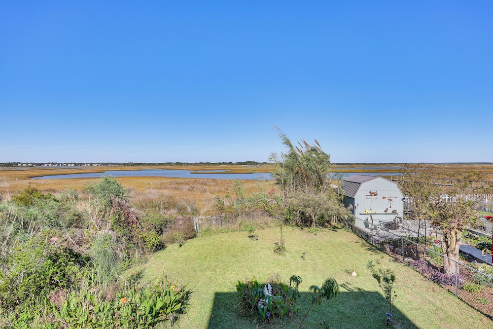 Walk to Beach: Duplex in North Topsail Beach!