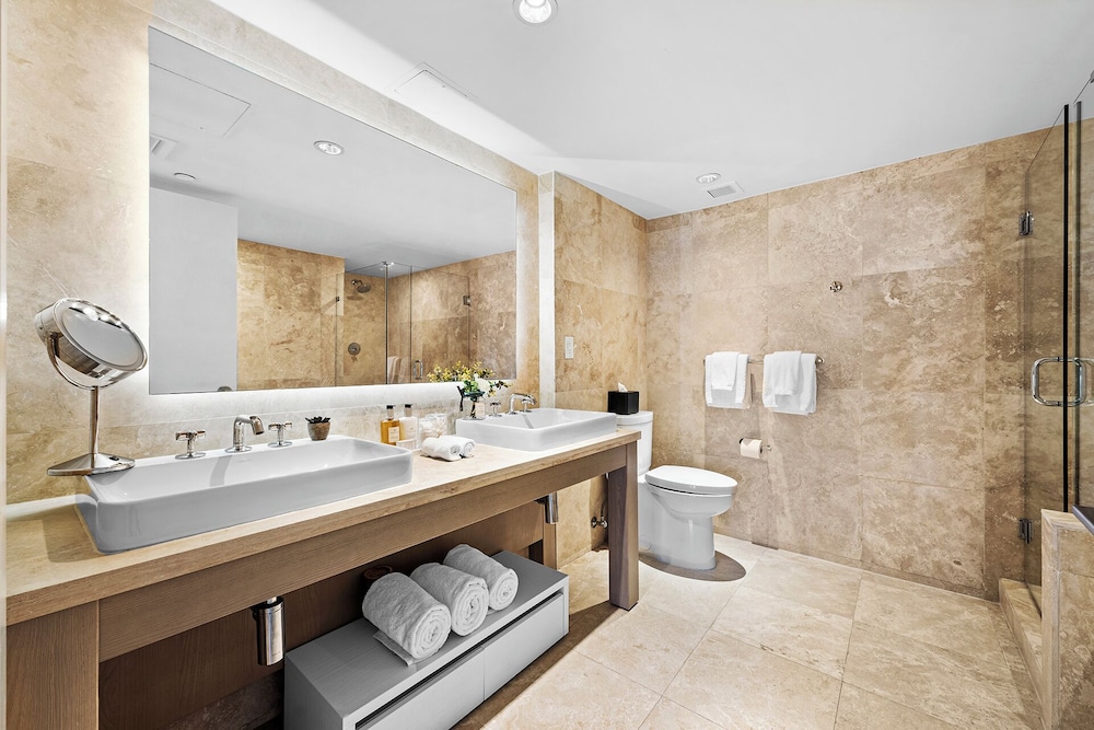 Luxury Vacation Rentals at 1 Hotel & Homes by LRMB
