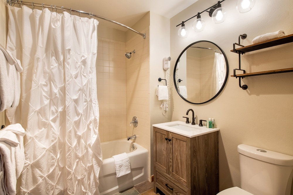 Zephyr Mountain Lodge Vacation Condos - Winter Park CO
