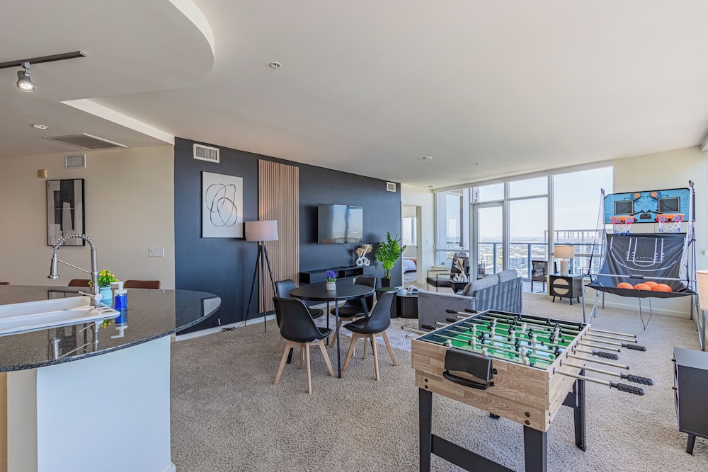 ROVE LIVING/KL - 44 Monroe