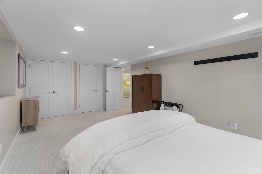 Madrona Bliss A Modern Escape