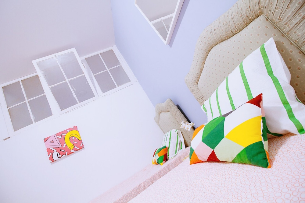 1 Bedroom Apartment near Kensington Market - Unit 4 - Image 3