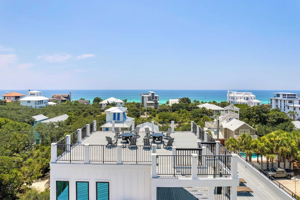 All Decked Out Seagrove by Avantstay Priv Pool+hot Tub, Ocean Views!