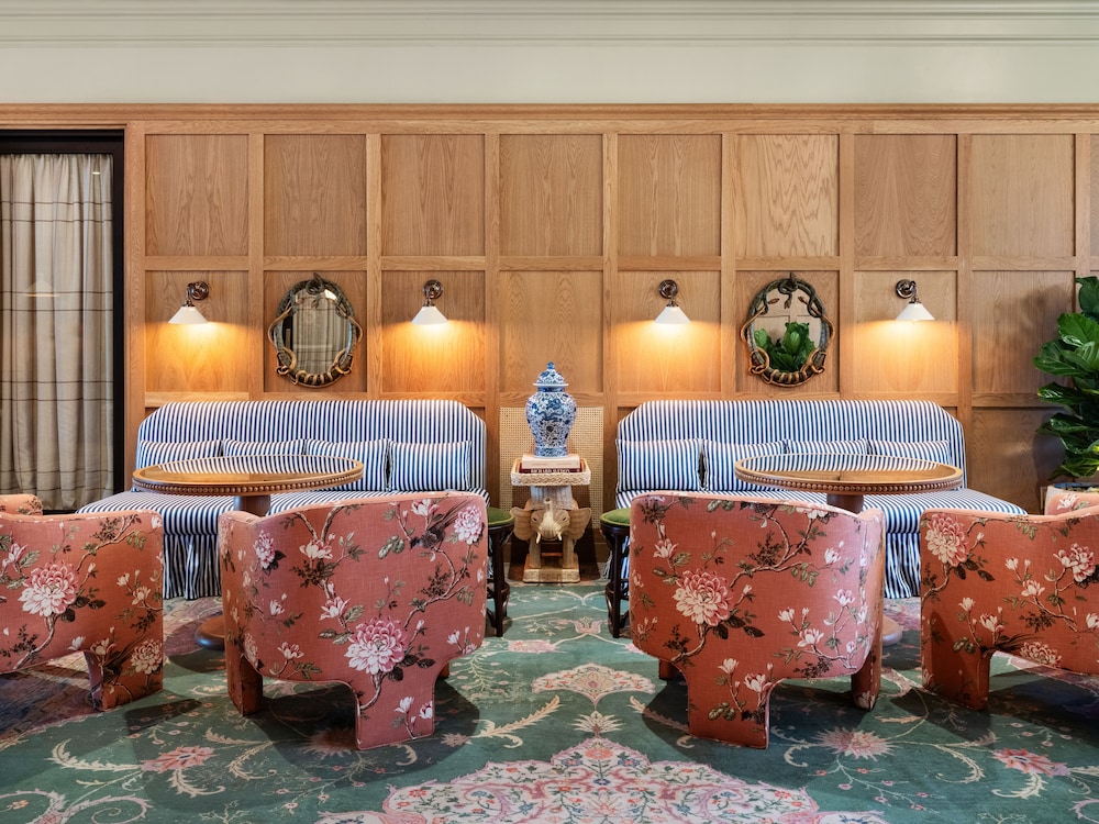 Palihouse Hyde Park Village 8