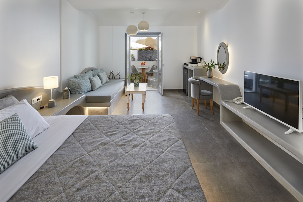 Amara Suites Santorini photo 2