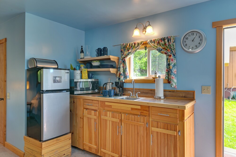 Cozy Catskills Studio Rental w/ Mountain Views!