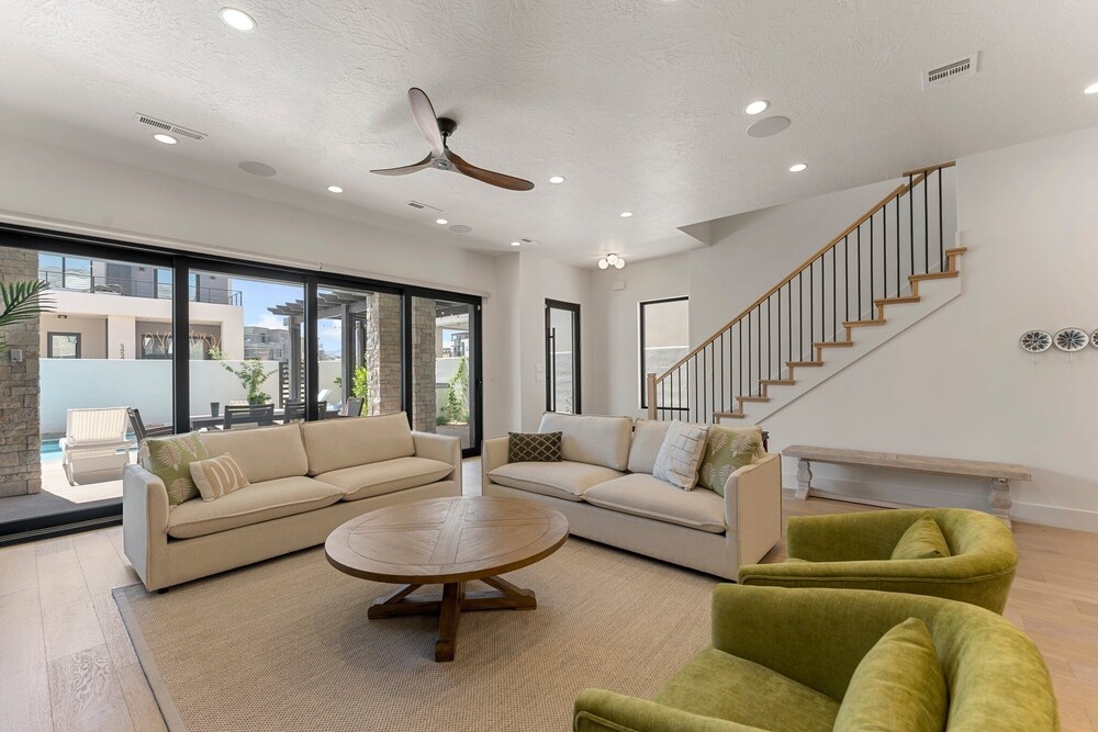 Lula Cove 7 Bedroom Home