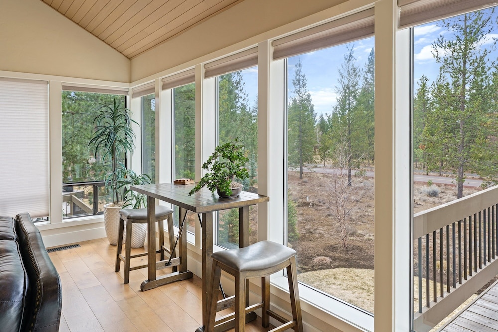 20 Aspen Lane 5 Bedroom Home