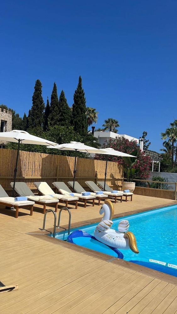Ibiza Sunshine Hideaway