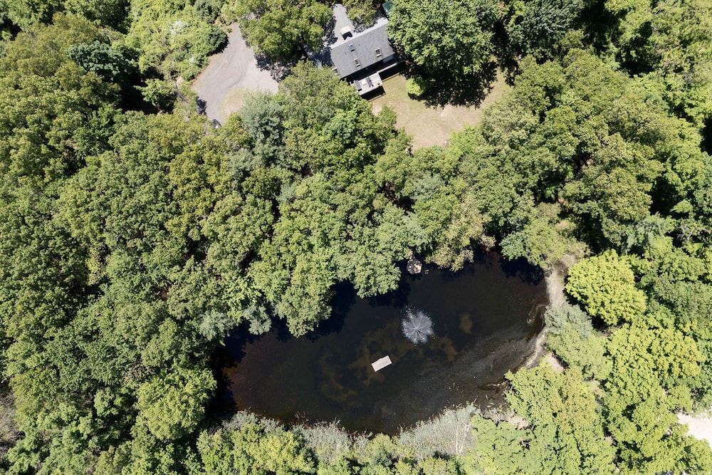 Catskill Estate w Epic Views hot tub