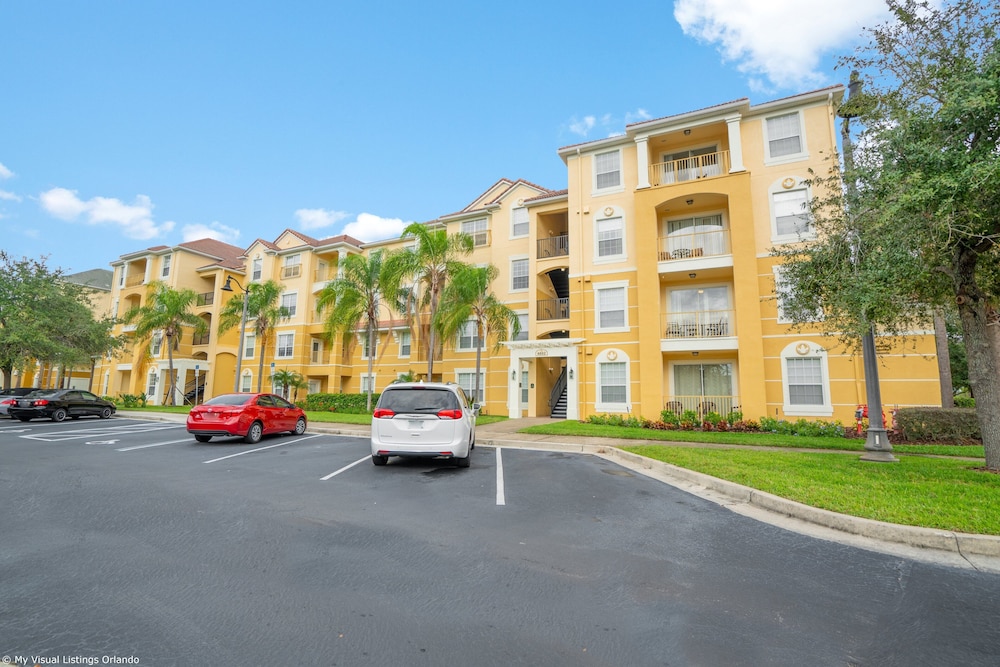 Spacious and Lovely 3BD Unit With Balcony, Close to the Convention Center #3vc309