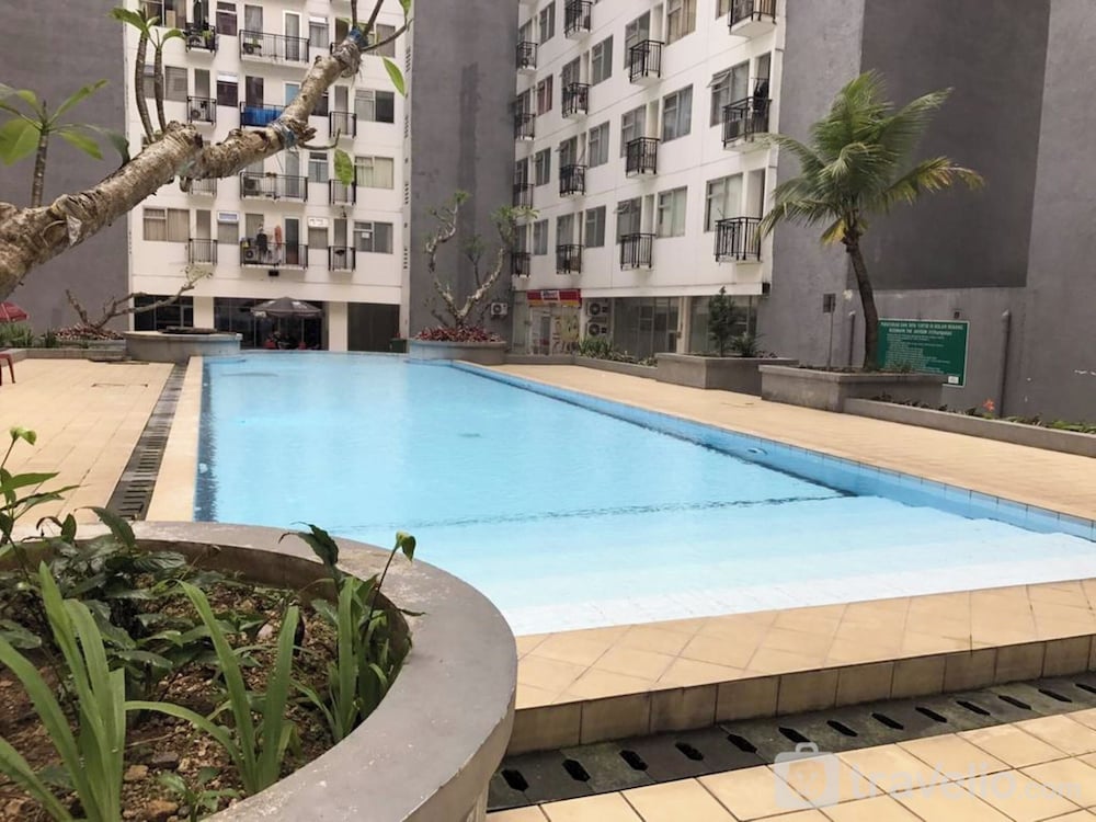 Stylish And Spacious Studio At Apartment Jarrdin Cihampelas