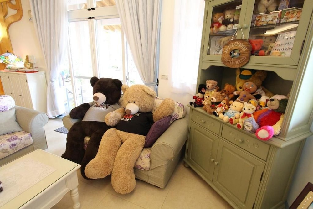 Bear Meets Moose B&B