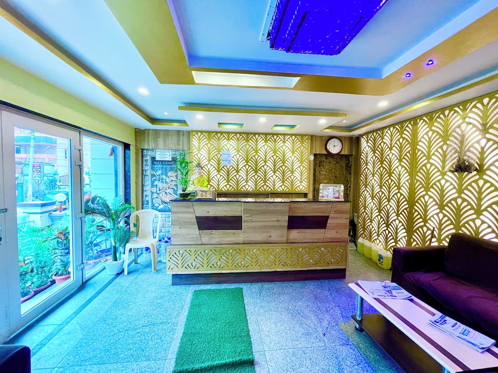 Hotel President Inn -near Temple & Beach