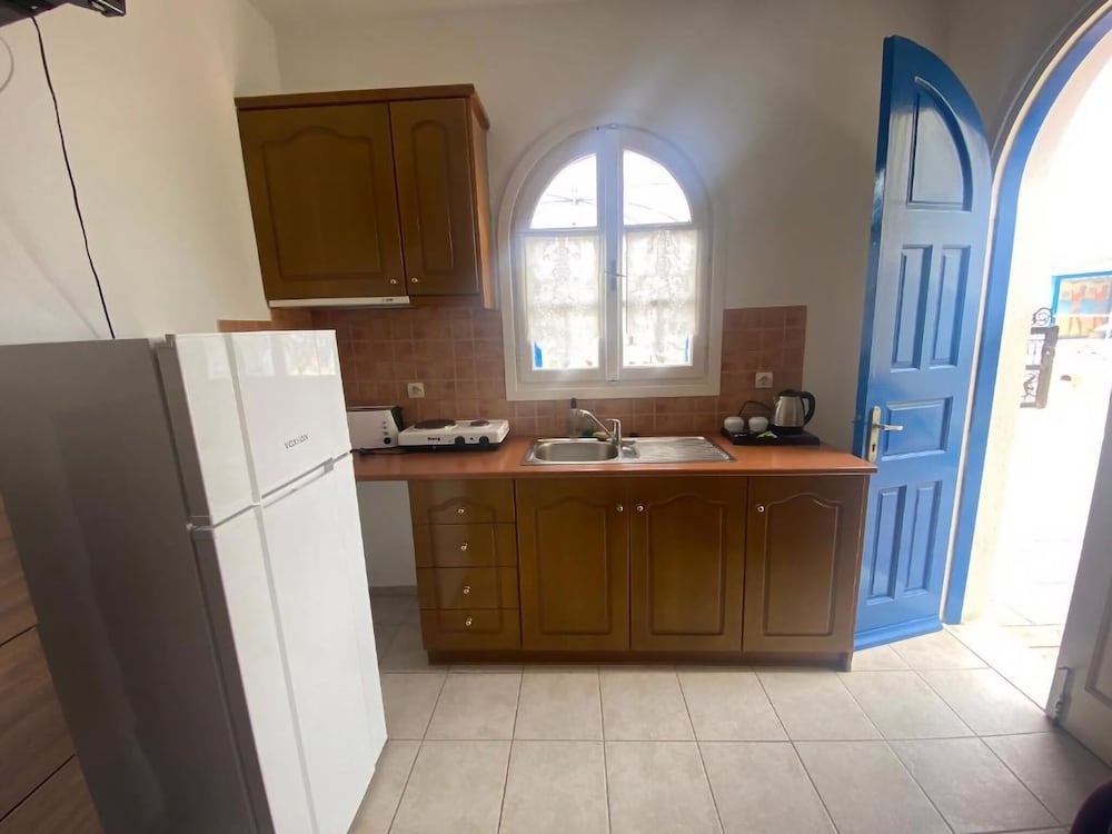 Aeolos Apartments