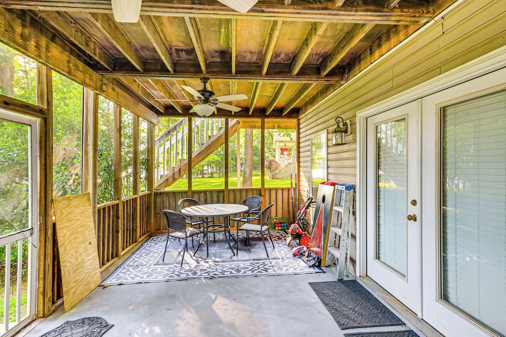 Remote Escape: Lake Home w/ Dock in Sparta!