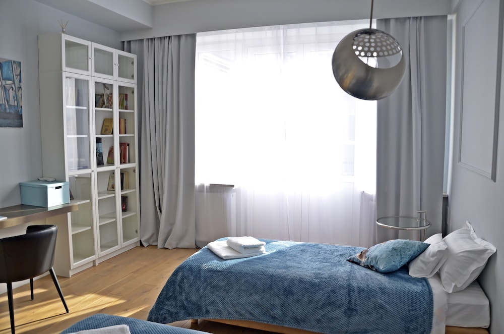 UNIT Centrum deLuX Plac Zbawiciela