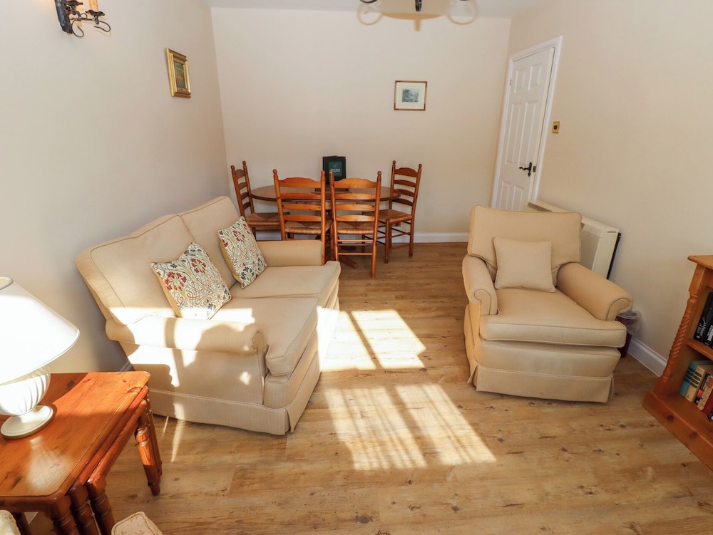 Catkin Cottage