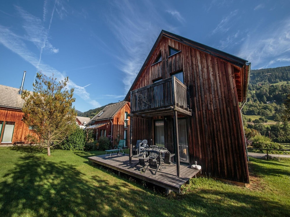 Holiday Home on the Kresichberg With Swimming Pool