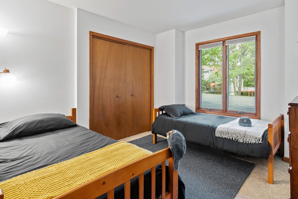 Harmony Ridge by Avantstay Large Deck w Hot Tub Forest Views
