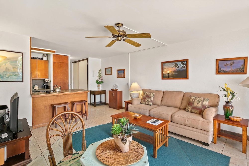 Maui Vista 3-102 - Updated, Ground Level, Steps to the Pool, Walk to Everything!