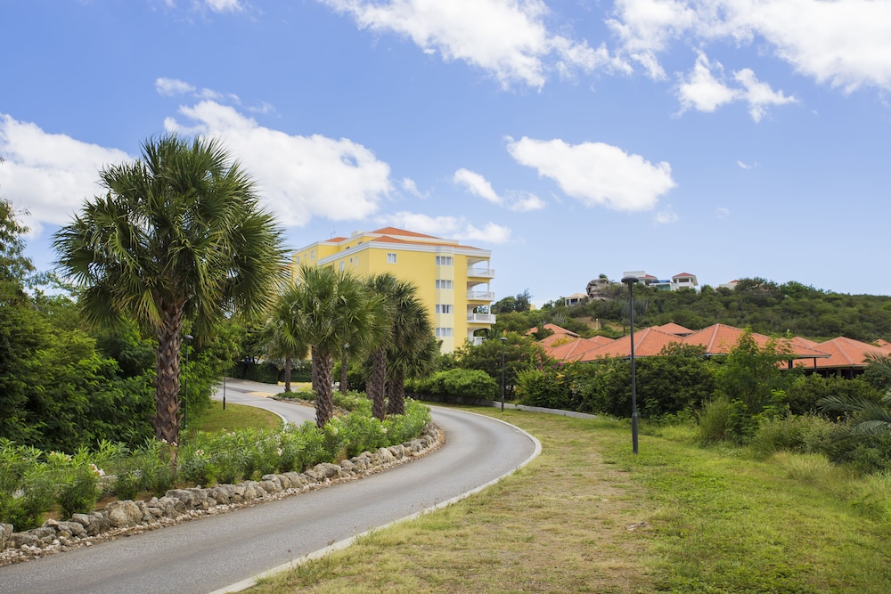 Blue Bay Apartments