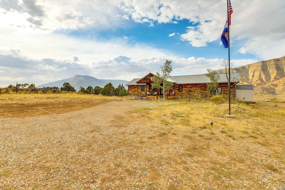 Colorado River Getaway in Parachute: Dogs Welcome! view 3