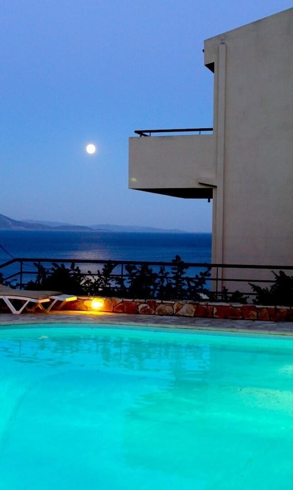 Amalia Residences