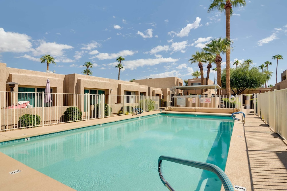 Private Backyard: Sunny Mesa Home w/ Pool Access