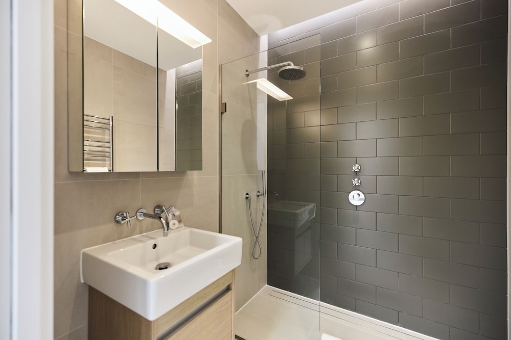 Greenwich Link Residence