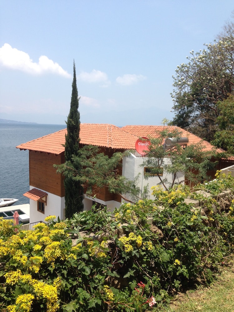 Atitlan Villas Qanajuyu