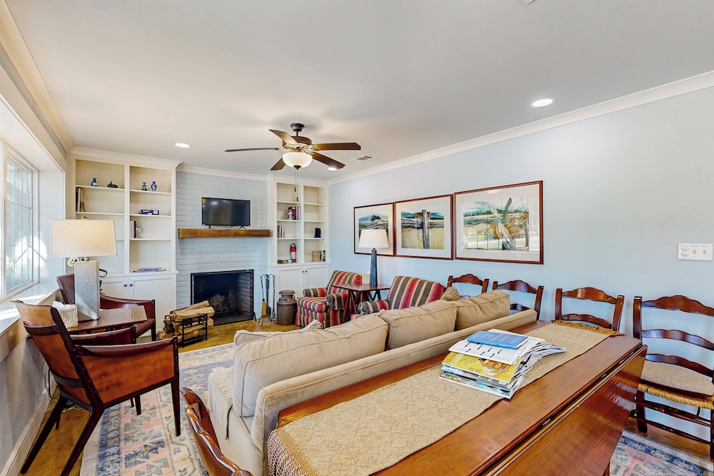 Dairy Cottage w/ Scenic Views, Outdoor Grilling
