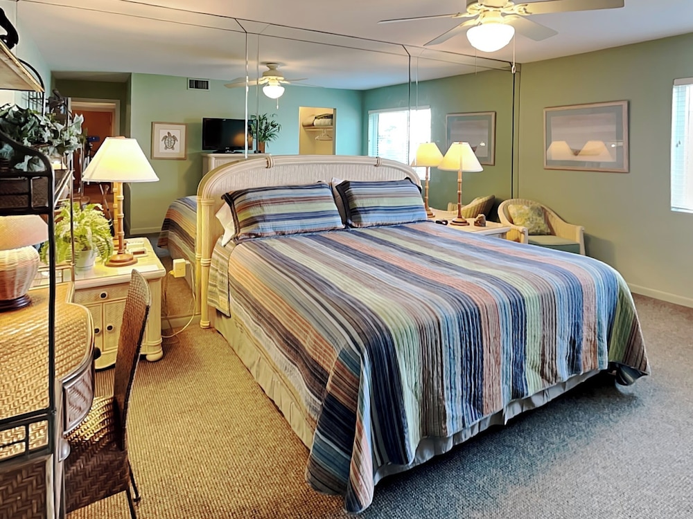 Jacksonville Beach Costa Verde 2319-102 by Distinctive Beach Rentals