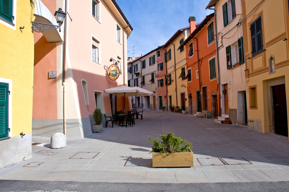 Sea Levanto and Cinque Terre Calm, Cool, Freedom,for Children and pet Parking view 3