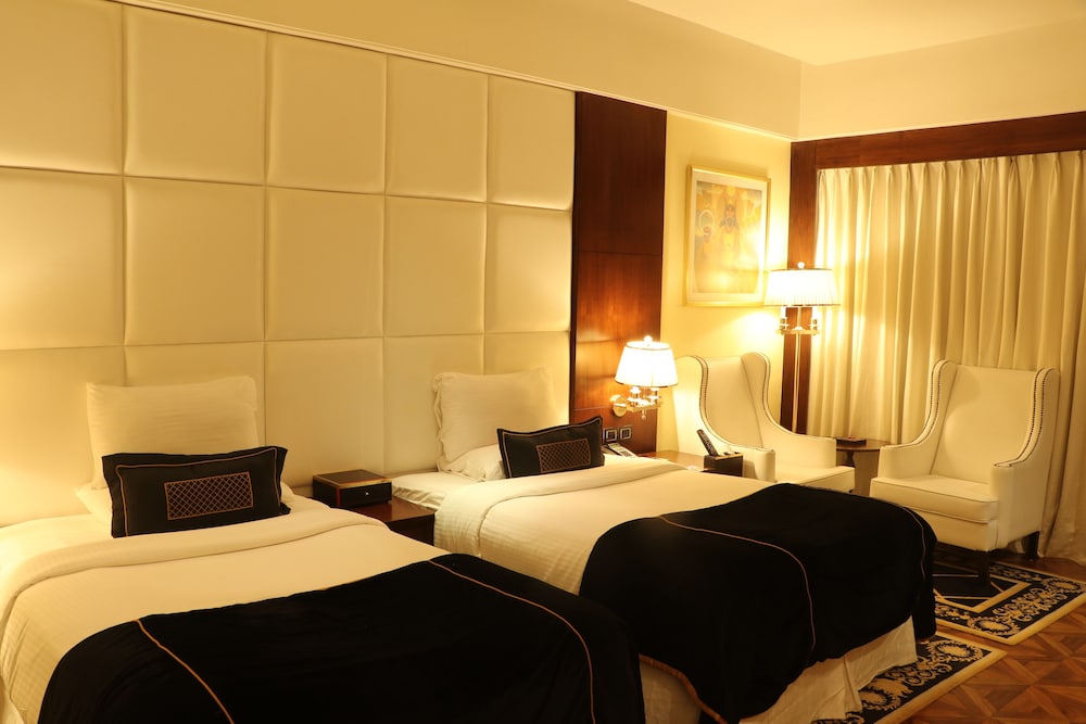 Della Resorts