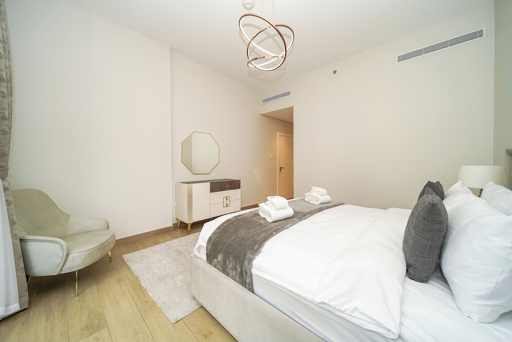 PVH - Beach Front 2BR in Le Pont 3