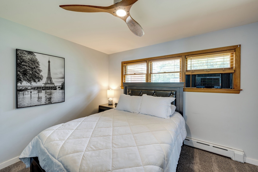Riverfront Retreat w/ Dock & Kayaks in Mchenry