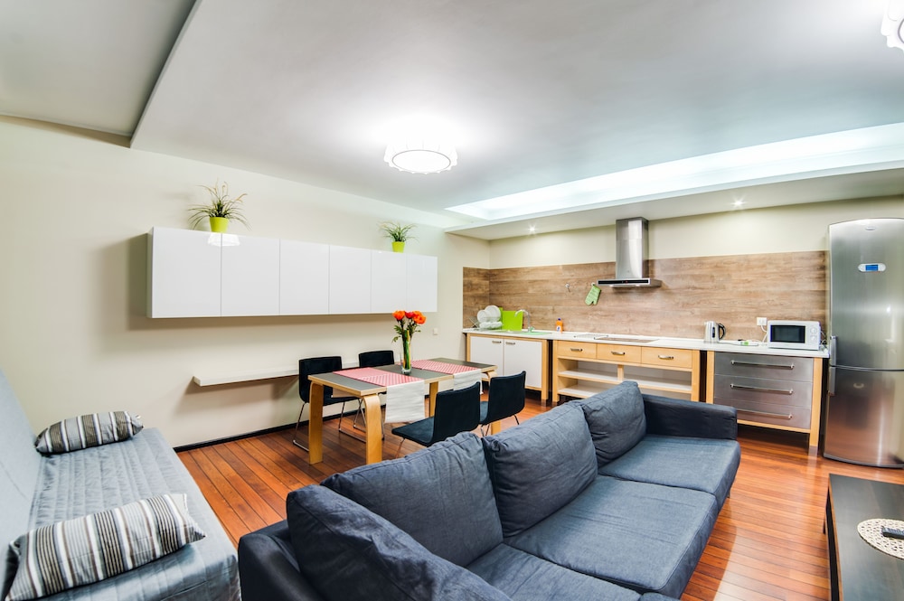 Aura Apartments