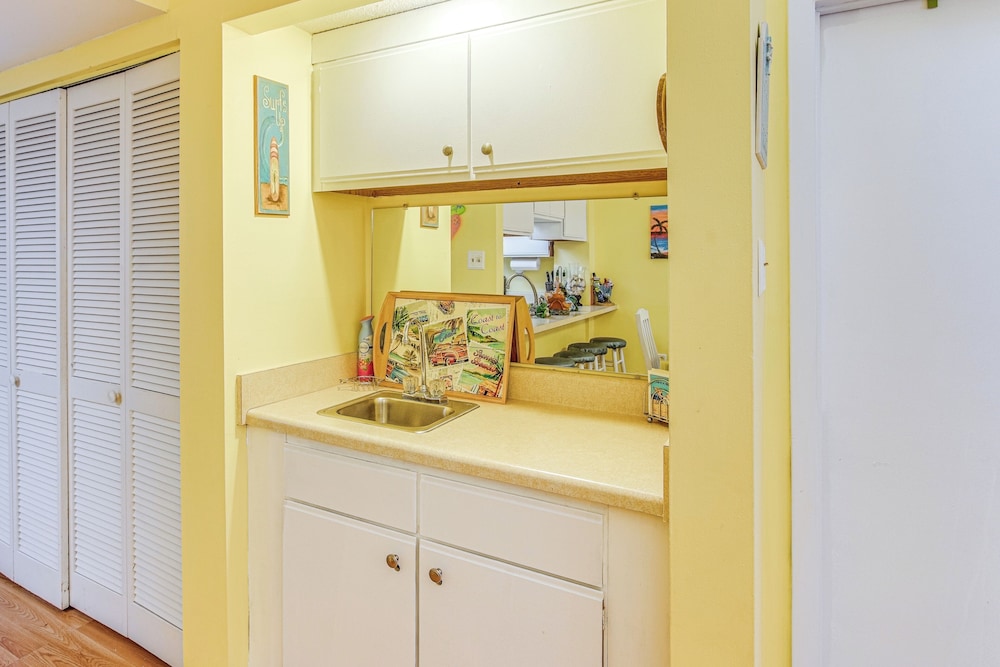 < 1/2 Mi to the Sand! Myrtle Beach Family Condo