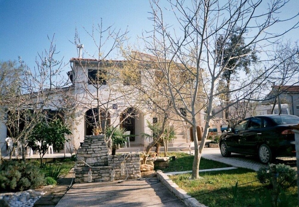 Photo 18