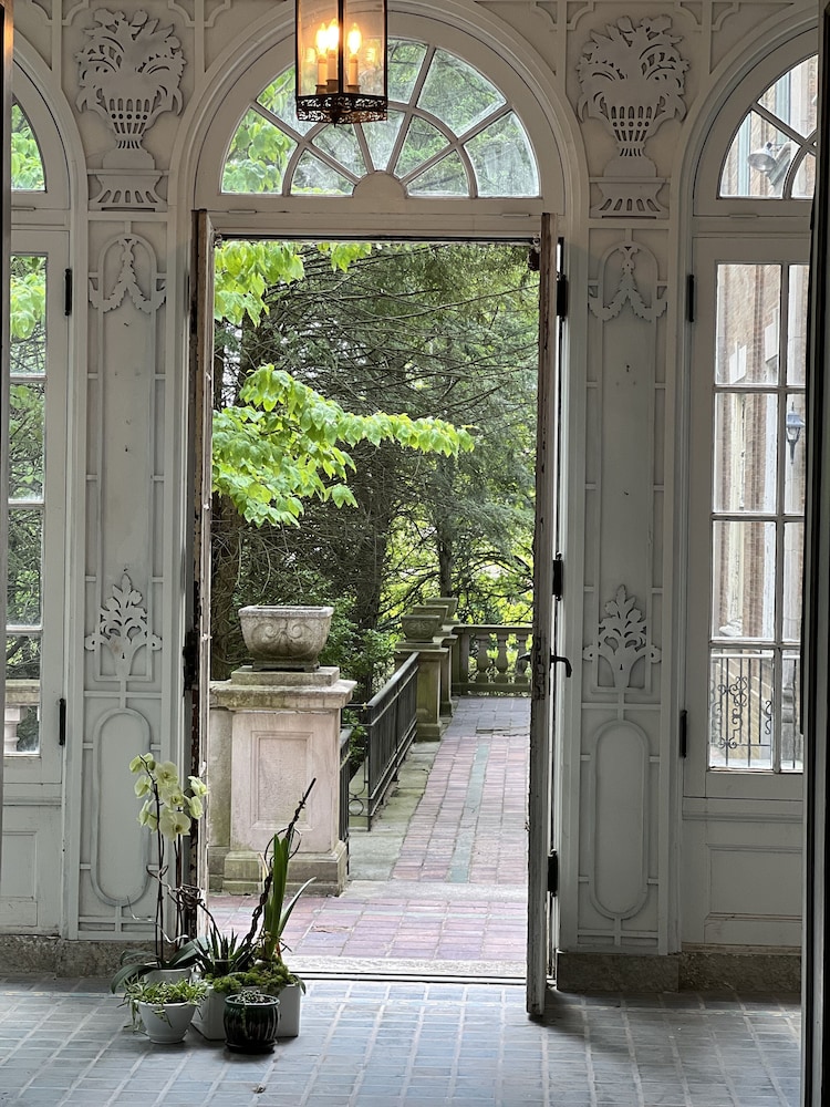 The Dery House view 4