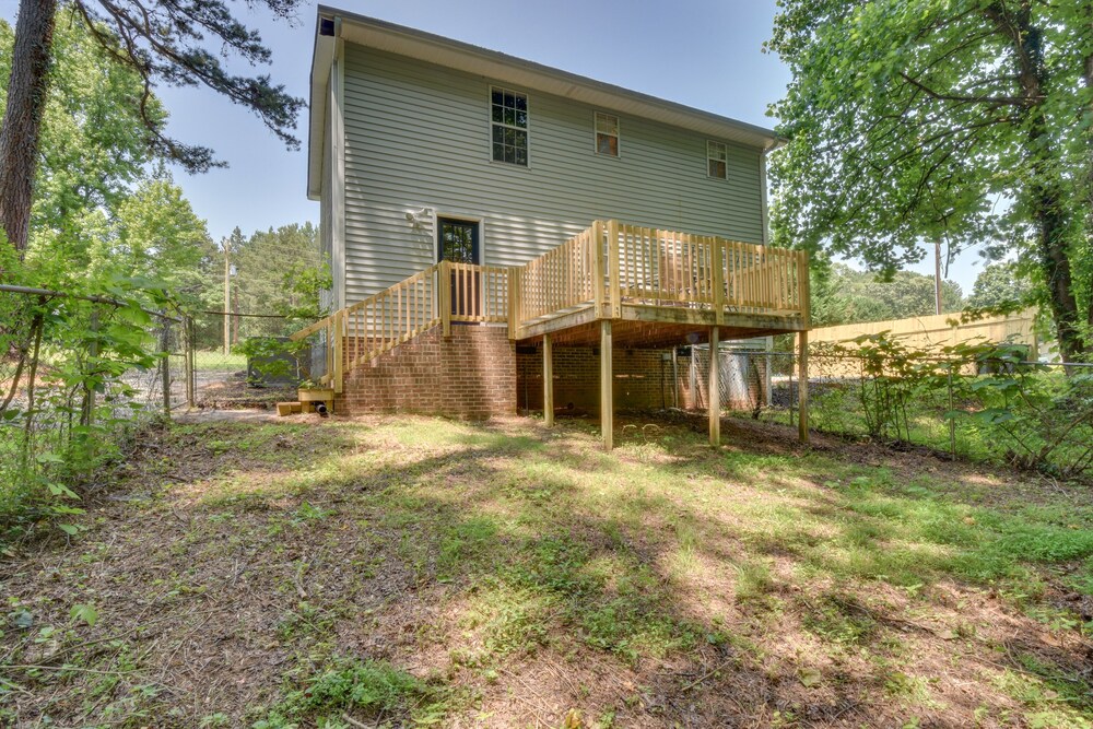 Seneca Vacation Rental < 1 to Lake Keowee Access! view 3