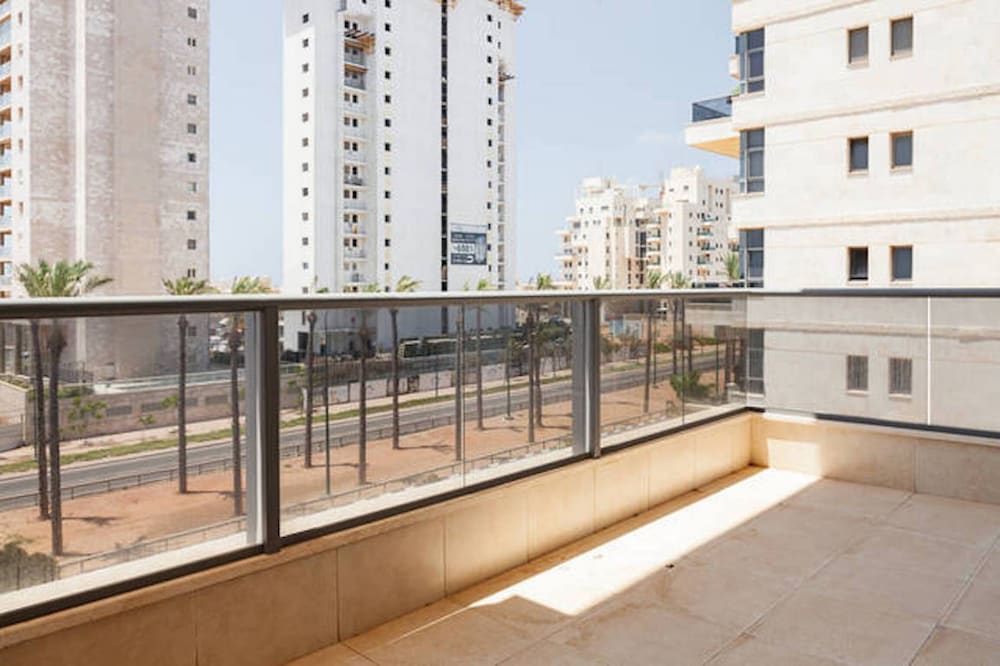 Netanya Family Apt & Balcony by FeelHome view 5