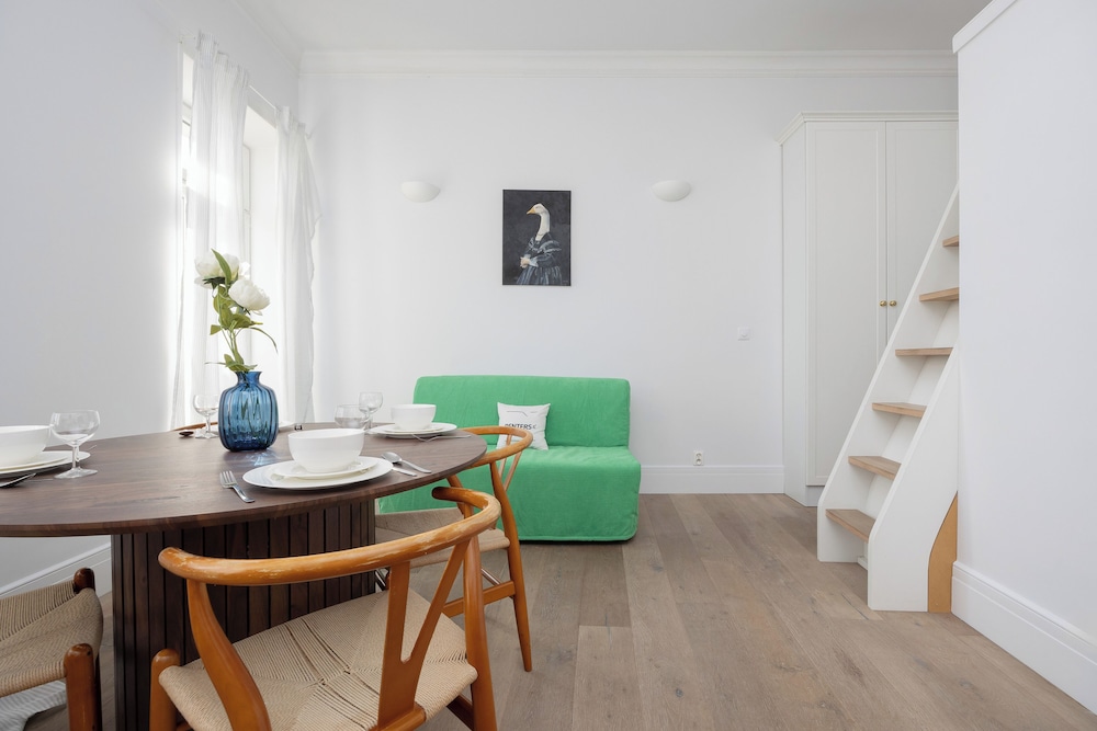 Bright Apartment for 4 by Renters view 5