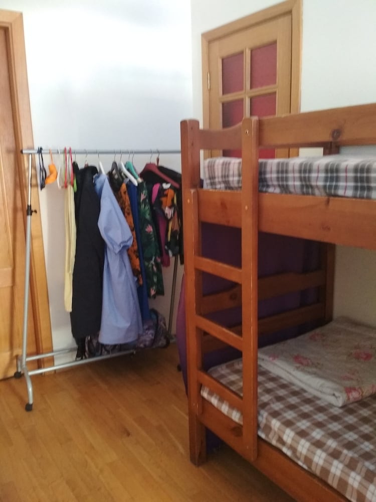 Best For Travelers - Hostel