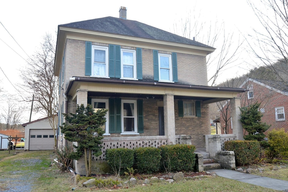 Broadway Cottage - Convenient Location!