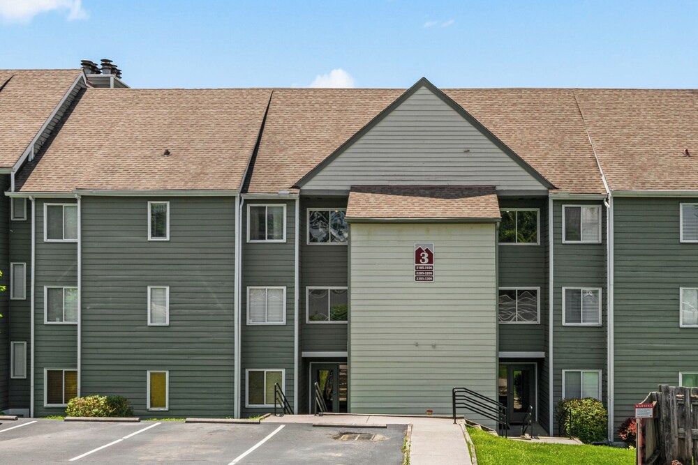 Cozy 2br Condo w/ Pools, Spas & Year-round Fun!
