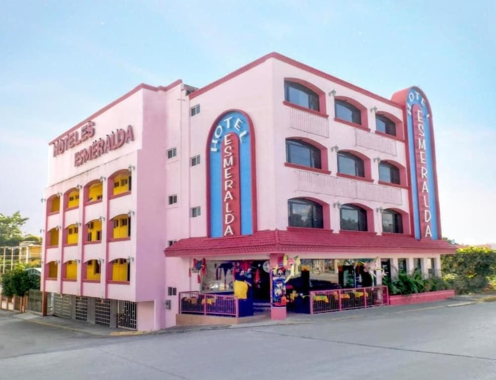 Poza Rica Vacations - Hotel Boutique Esmeralda - Property Image 1