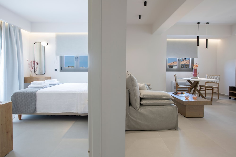 Achillion Suites photo 3